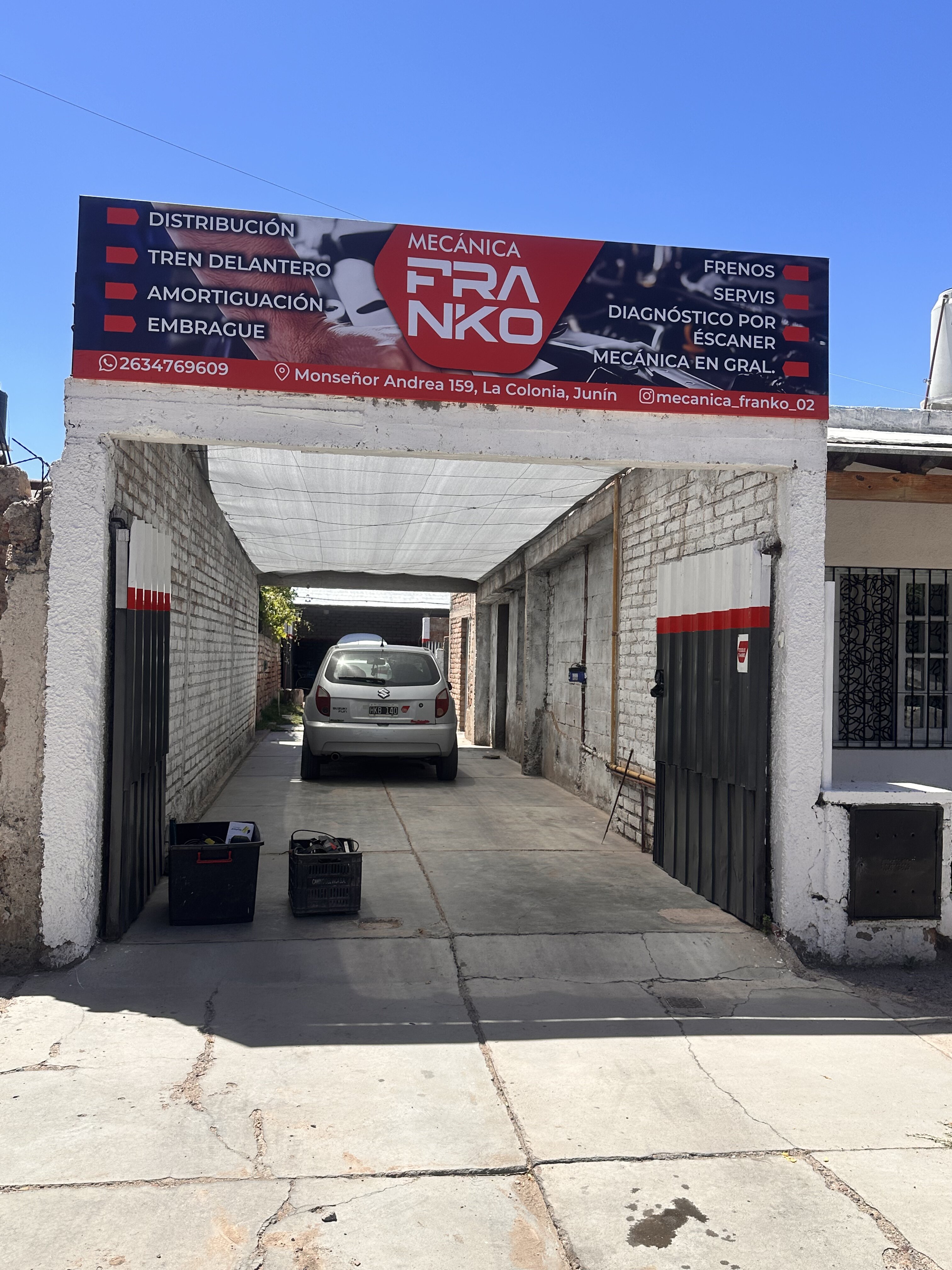 Mecánica Franko — Lona fachada